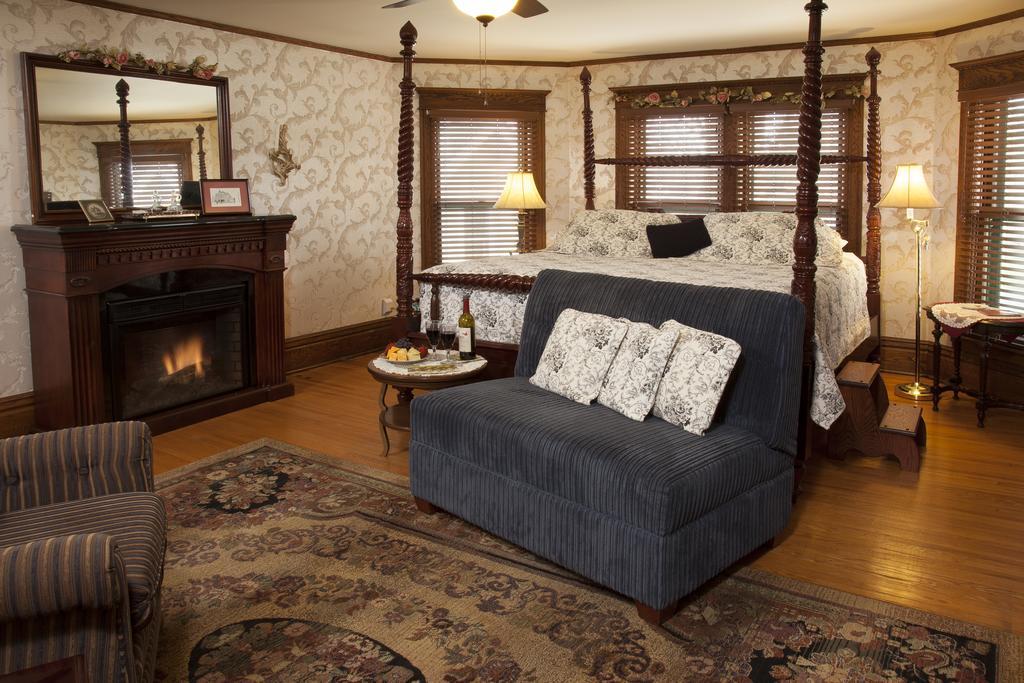 Westby House Inn ภายนอก รูปภาพ